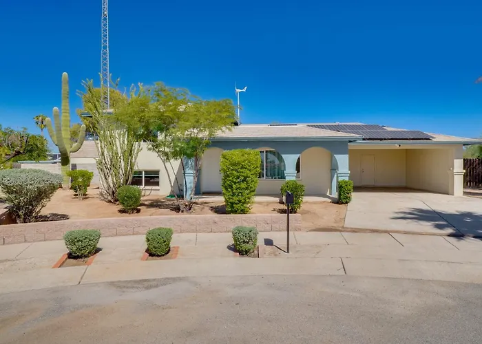Holiday home 6 Mi To Saguaro Nat'l Park! Family W/ Patio *
