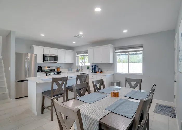 Holiday home 6 Mi To Saguaro Nat'l Park! Family W/ Patio *